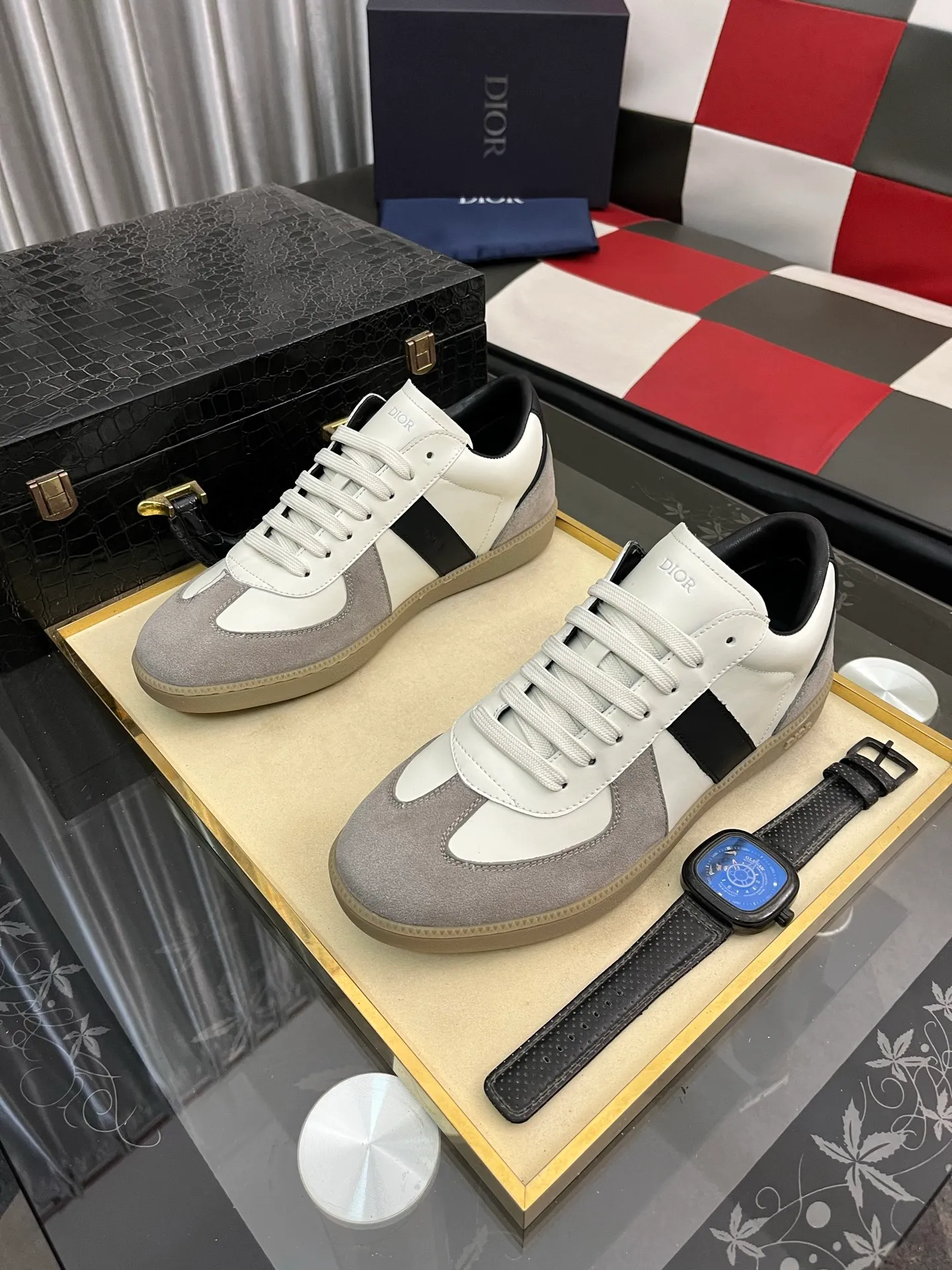 Men's shoes💰380⌚️⌚️[Dior] Dior's new men's genuine leather casual shoes, the highest version on the market, any comparison is welcome🆚! The original leather has excellent texture and is super high-end! Fetal sheep net lining imported from Italy, removable pad! Luxurious materials and fine workmanship, highly recommended! Code number: 38-44